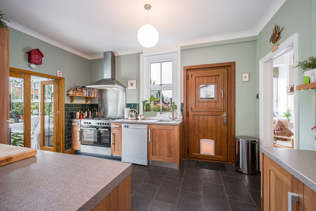 Kitchen- click for photo gallery